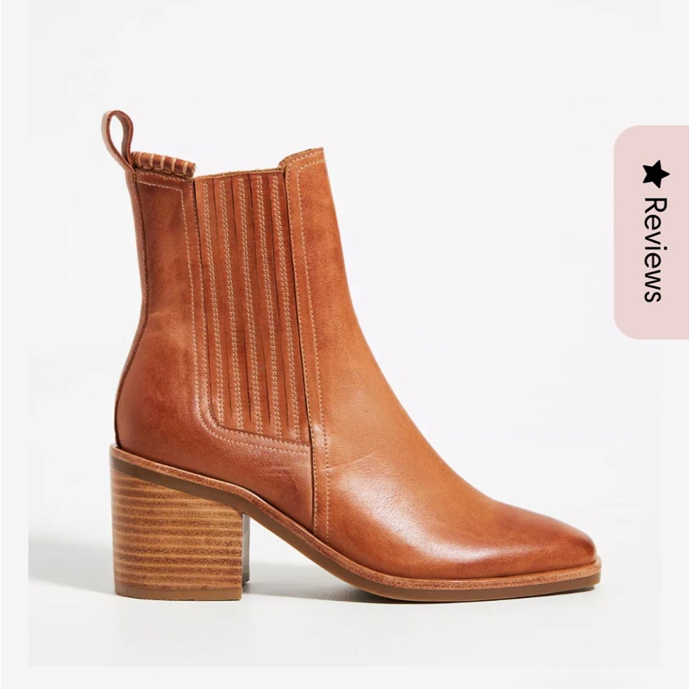 Silent D Naydo Heeled Ankle Boot in Tan